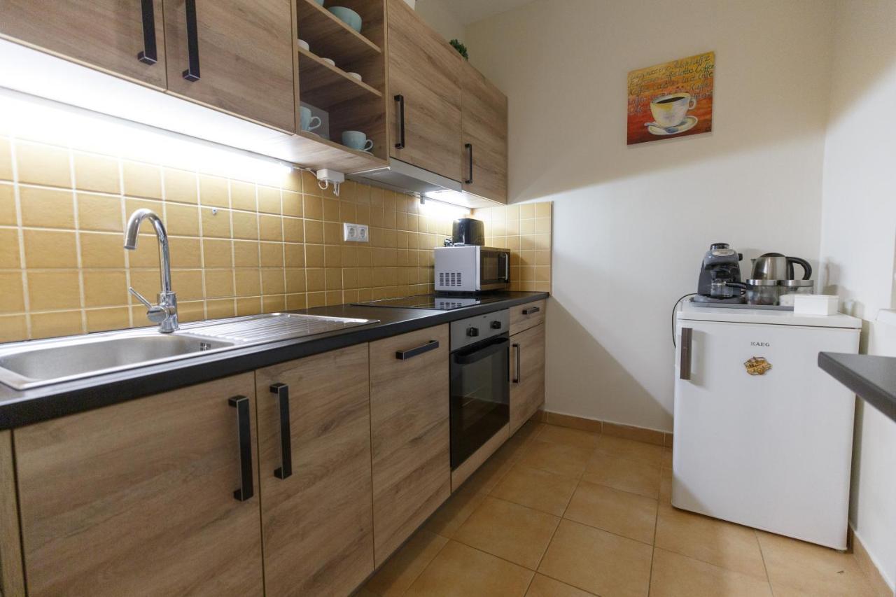 Mokka Apartments Μίσκολτς Εξωτερικό φωτογραφία